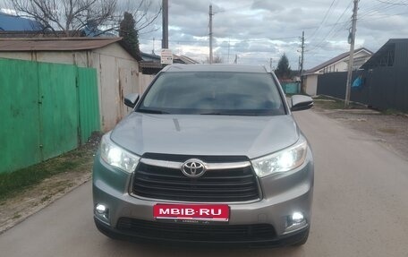 Toyota Highlander III, 2015 год, 2 400 000 рублей, 1 фотография