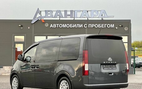 Hyundai Staria, 2021 год, 4 650 000 рублей, 3 фотография