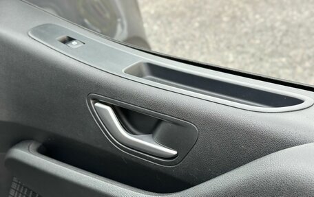 Hyundai Staria, 2021 год, 4 650 000 рублей, 28 фотография