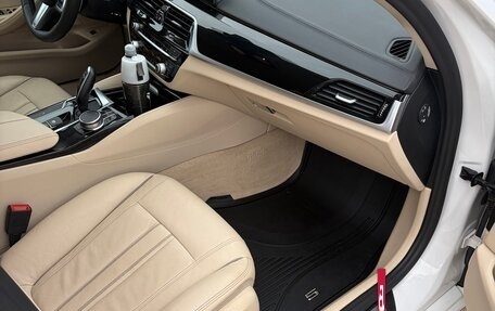 BMW 5 серия, 2020 год, 3 250 000 рублей, 10 фотография