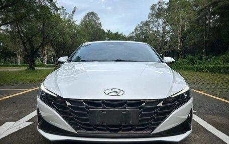 Hyundai Elantra, 2022 год, 1 562 000 рублей, 4 фотография