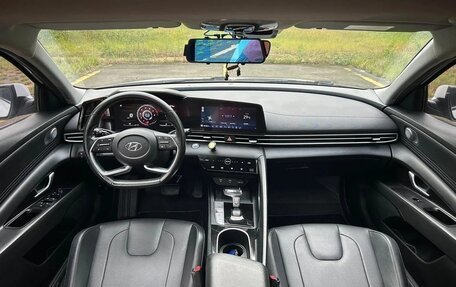 Hyundai Elantra, 2022 год, 1 562 000 рублей, 15 фотография