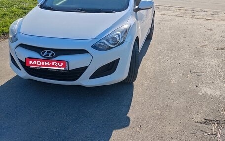 Hyundai i30 II рестайлинг, 2013 год, 1 000 000 рублей, 5 фотография
