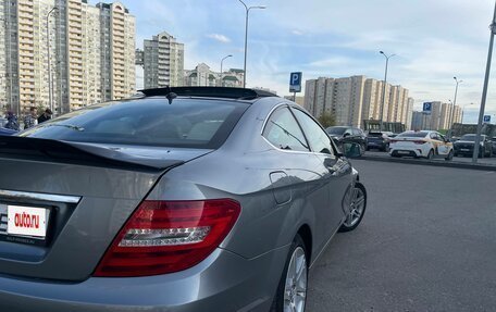 Mercedes-Benz C-Класс, 2011 год, 1 300 000 рублей, 4 фотография