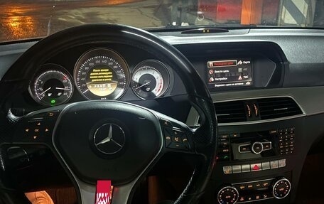 Mercedes-Benz C-Класс, 2011 год, 1 300 000 рублей, 8 фотография