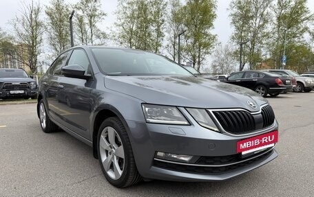 Skoda Octavia, 2018 год, 1 949 000 рублей, 3 фотография