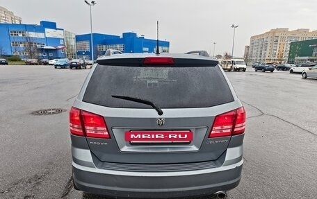 Dodge Journey I, 2010 год, 950 000 рублей, 3 фотография