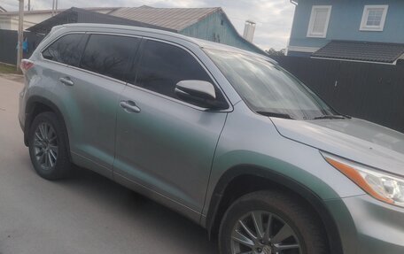 Toyota Highlander III, 2015 год, 2 400 000 рублей, 3 фотография