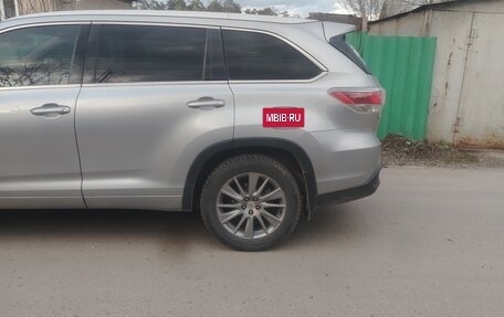 Toyota Highlander III, 2015 год, 2 400 000 рублей, 4 фотография