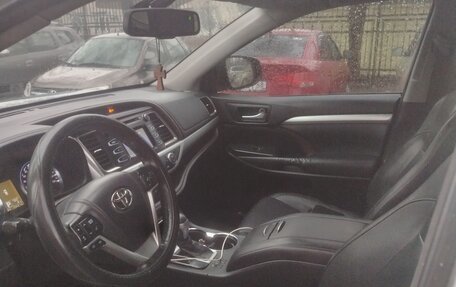 Toyota Highlander III, 2015 год, 2 400 000 рублей, 9 фотография