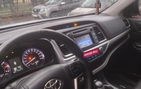 Toyota Highlander III, 2015 год, 2 400 000 рублей, 11 фотография