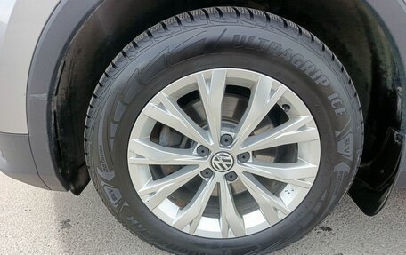 Volkswagen Tiguan II, 2019 год, 2 590 000 рублей, 10 фотография