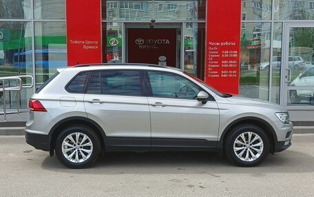 Volkswagen Tiguan II, 2019 год, 2 590 000 рублей, 4 фотография