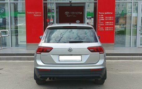 Volkswagen Tiguan II, 2019 год, 2 590 000 рублей, 6 фотография