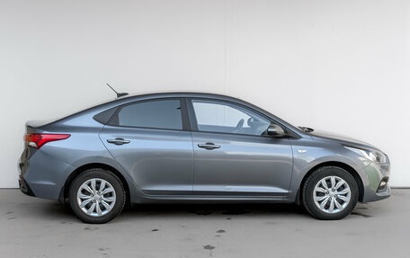 Hyundai Solaris II рестайлинг, 2019 год, 1 250 000 рублей, 4 фотография