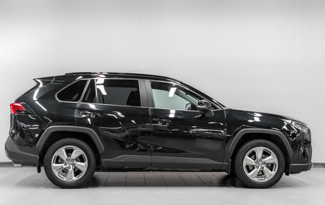 Toyota RAV4, 2021 год, 3 800 000 рублей, 4 фотография