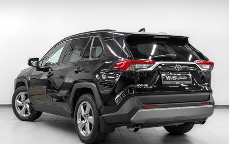 Toyota RAV4, 2021 год, 3 800 000 рублей, 7 фотография