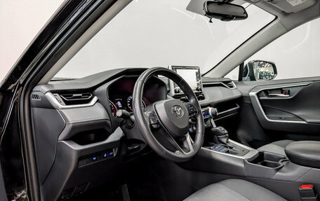 Toyota RAV4, 2021 год, 3 800 000 рублей, 16 фотография