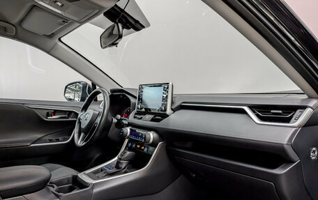 Toyota RAV4, 2021 год, 3 800 000 рублей, 11 фотография