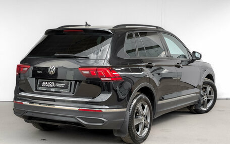 Volkswagen Tiguan II, 2021 год, 2 150 000 рублей, 5 фотография