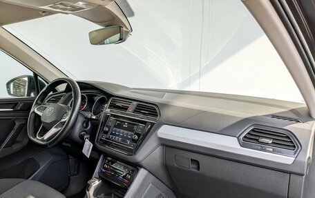 Volkswagen Tiguan II, 2021 год, 2 150 000 рублей, 11 фотография