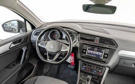 Volkswagen Tiguan II, 2021 год, 2 150 000 рублей, 30 фотография