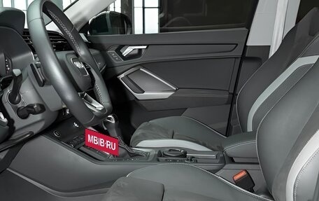 Audi Q3, 2022 год, 2 590 000 рублей, 15 фотография