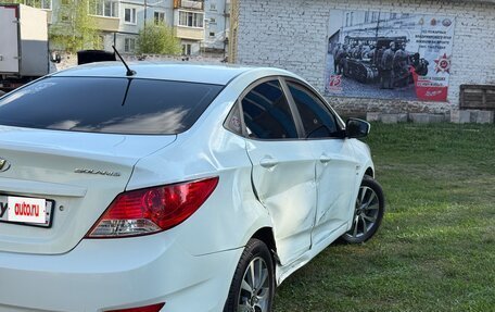 Hyundai Solaris II рестайлинг, 2011 год, 500 000 рублей, 7 фотография