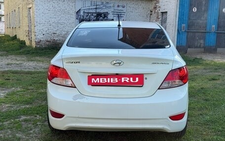 Hyundai Solaris II рестайлинг, 2011 год, 500 000 рублей, 5 фотография