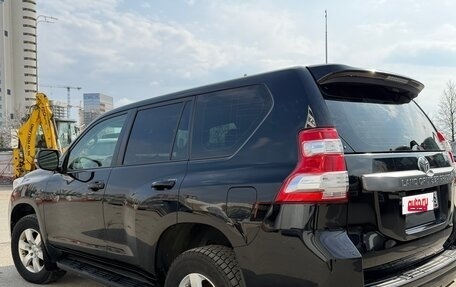 Toyota Land Cruiser Prado 150 рестайлинг 2, 2015 год, 3 780 000 рублей, 2 фотография