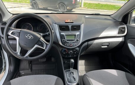 Hyundai Solaris II рестайлинг, 2013 год, 880 000 рублей, 11 фотография