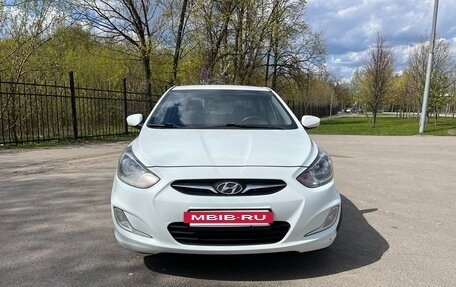 Hyundai Solaris II рестайлинг, 2013 год, 880 000 рублей, 4 фотография