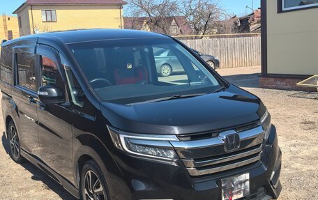 Honda Stepwgn IV, 2019 год, 2 550 000 рублей, 2 фотография