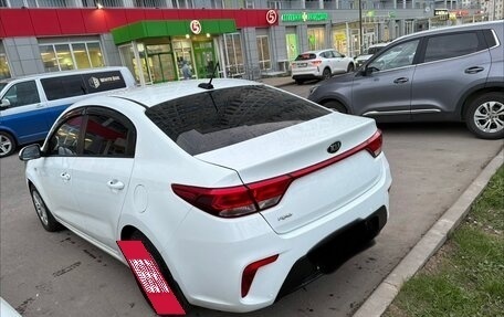 KIA Rio IV, 2018 год, 1 070 000 рублей, 4 фотография