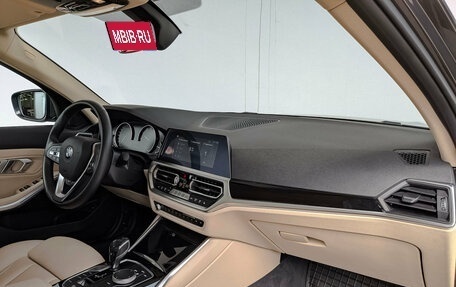 BMW 3 серия, 2020 год, 3 600 000 рублей, 15 фотография