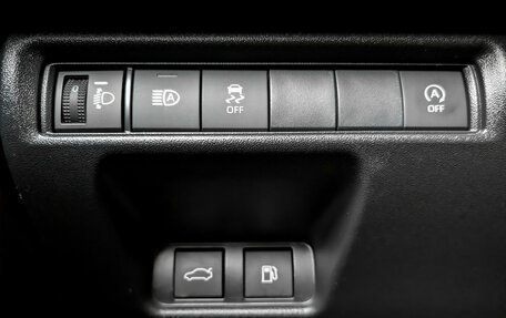 Toyota Camry, 2024 год, 4 000 000 рублей, 29 фотография