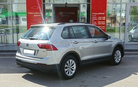 Volkswagen Tiguan II, 2021 год, 2 950 000 рублей, 5 фотография