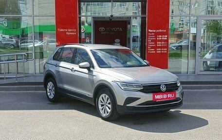 Volkswagen Tiguan II, 2021 год, 2 950 000 рублей, 3 фотография