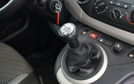 Peugeot Partner II рестайлинг 2, 2013 год, 839 000 рублей, 10 фотография