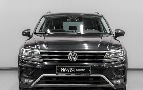 Volkswagen Tiguan II, 2019 год, 2 350 000 рублей, 2 фотография