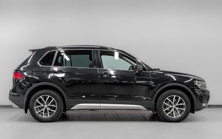 Volkswagen Tiguan II, 2019 год, 2 350 000 рублей, 4 фотография