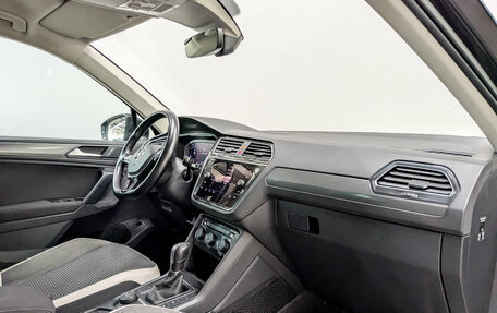 Volkswagen Tiguan II, 2019 год, 2 350 000 рублей, 11 фотография