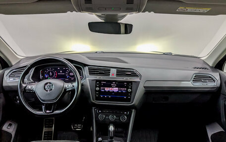 Volkswagen Tiguan II, 2019 год, 2 350 000 рублей, 14 фотография