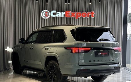 Toyota Sequoia, 2023 год, 13 900 000 рублей, 2 фотография