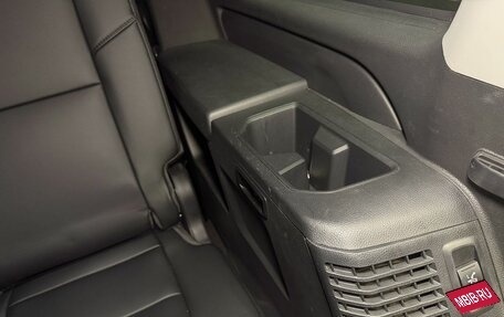 Toyota Sequoia, 2023 год, 13 900 000 рублей, 14 фотография