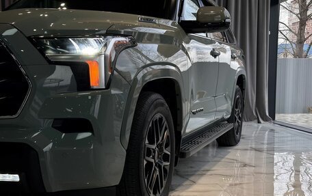 Toyota Sequoia, 2023 год, 13 900 000 рублей, 32 фотография