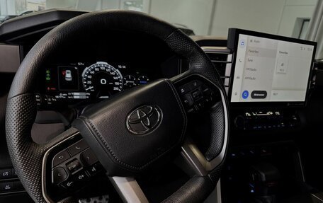 Toyota Sequoia, 2023 год, 13 900 000 рублей, 29 фотография