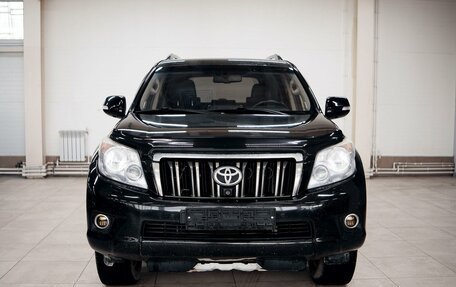 Toyota Land Cruiser Prado 150 рестайлинг 2, 2011 год, 3 324 000 рублей, 2 фотография