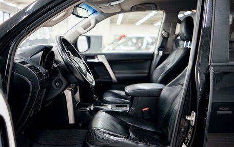 Toyota Land Cruiser Prado 150 рестайлинг 2, 2011 год, 3 324 000 рублей, 8 фотография