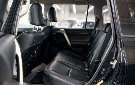 Toyota Land Cruiser Prado 150 рестайлинг 2, 2011 год, 3 324 000 рублей, 18 фотография